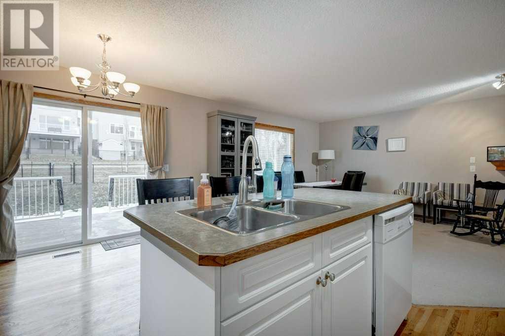 Single Family House for Sale in  Tuscany Meadows Close NW Tuscany Calgary 