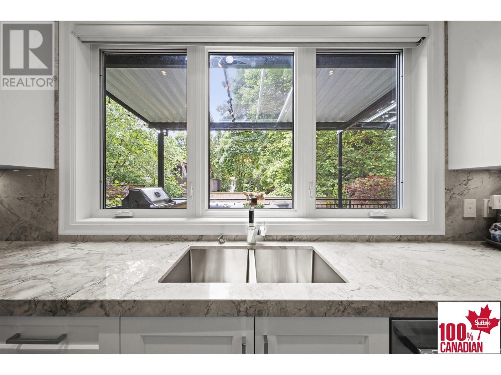 Photo 13 of 8258 Government Road, Burnaby BC