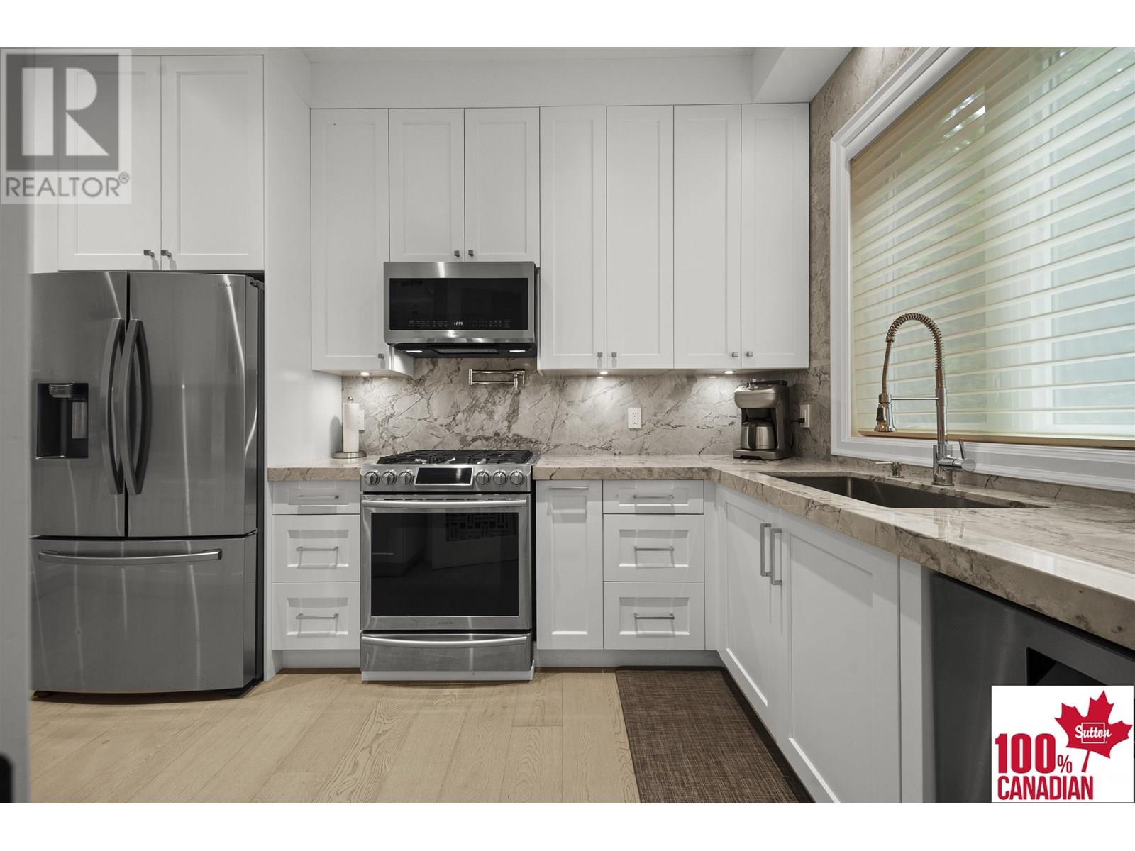 Photo 17 of 8258 Government Road, Burnaby BC
