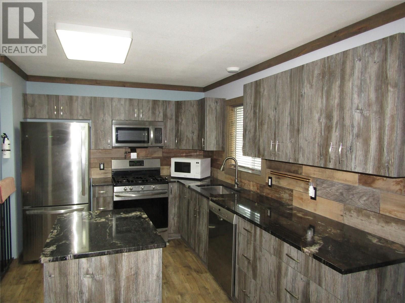 1822 66 Avenue, Grand Forks