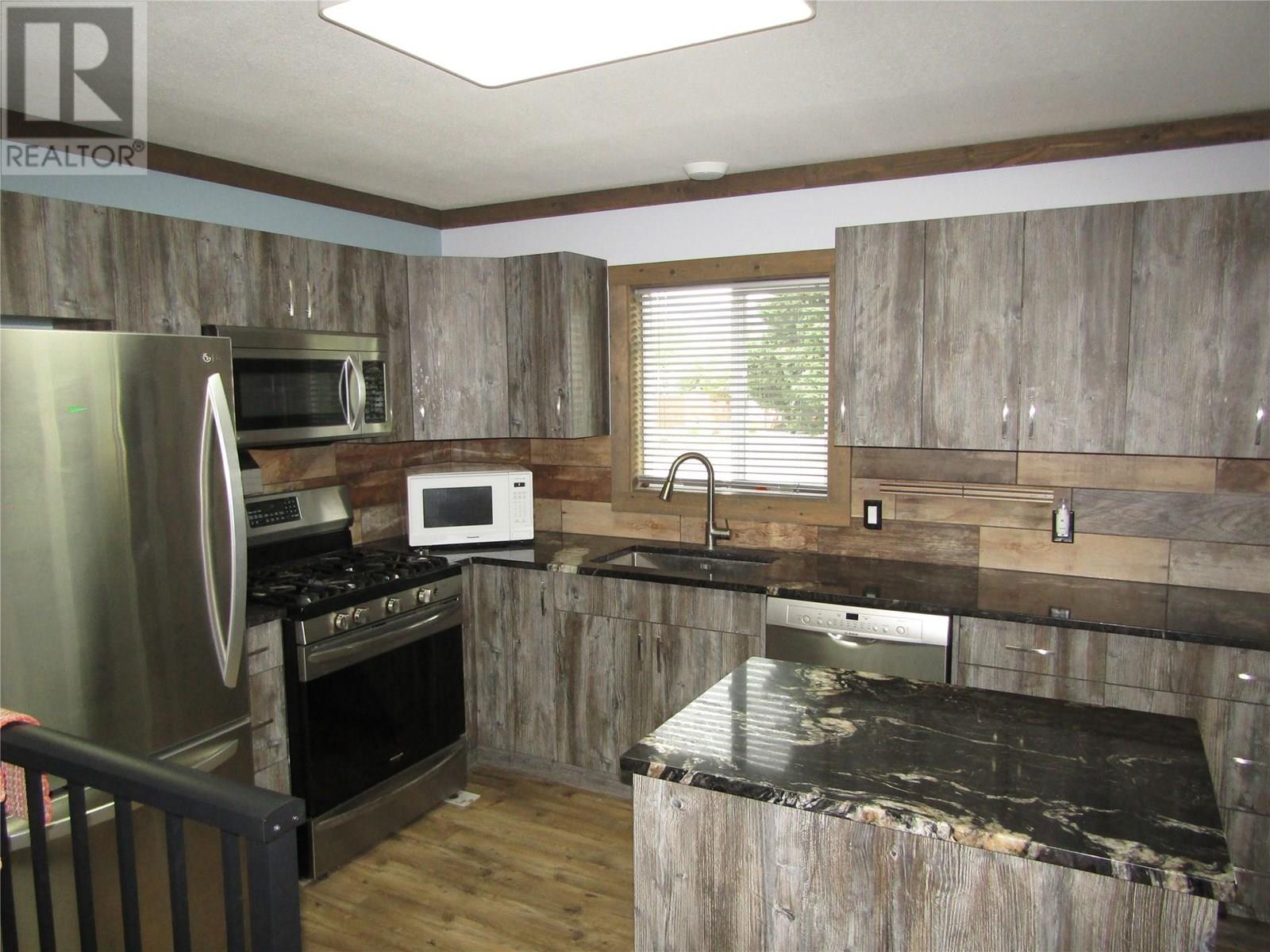 1822 66 Avenue, Grand Forks