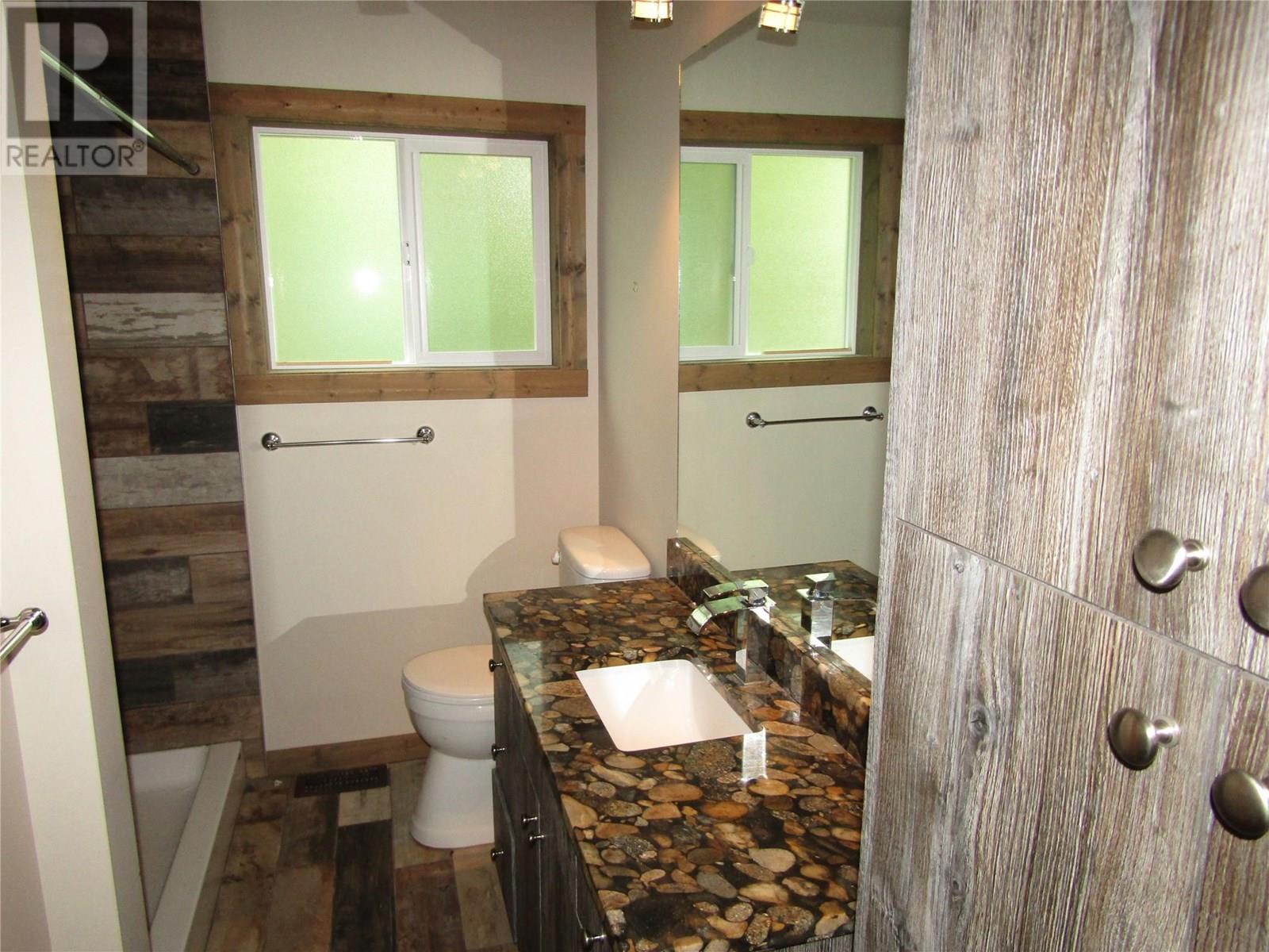 1822 66 Avenue, Grand Forks