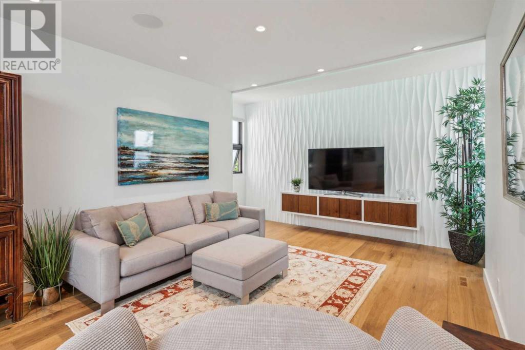 Single Family House for Sale in  A Street NW Parkdale Calgary 