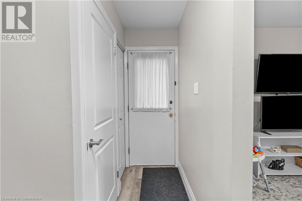 Photo 37 of 82 East 36th Street, Hamilton ON
