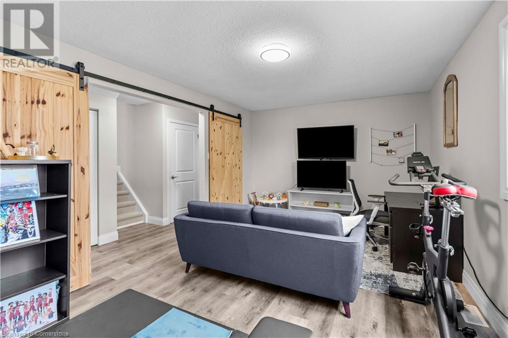 Photo 35 of 82 East 36th Street, Hamilton ON