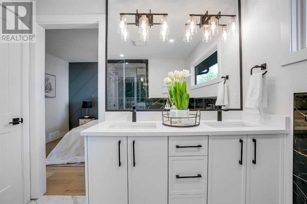 Single Family House Bungalow for Sale in  Hamlet Road SW Haysboro Calgary 