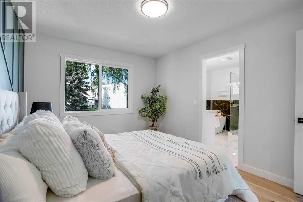 Single Family House Bungalow for Sale in  Hamlet Road SW Haysboro Calgary 