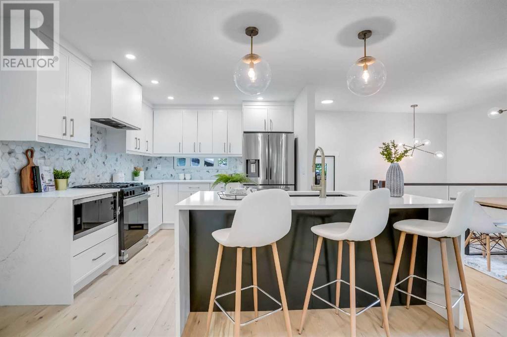 Single Family House Bungalow for Sale in  Hamlet Road SW Haysboro Calgary 