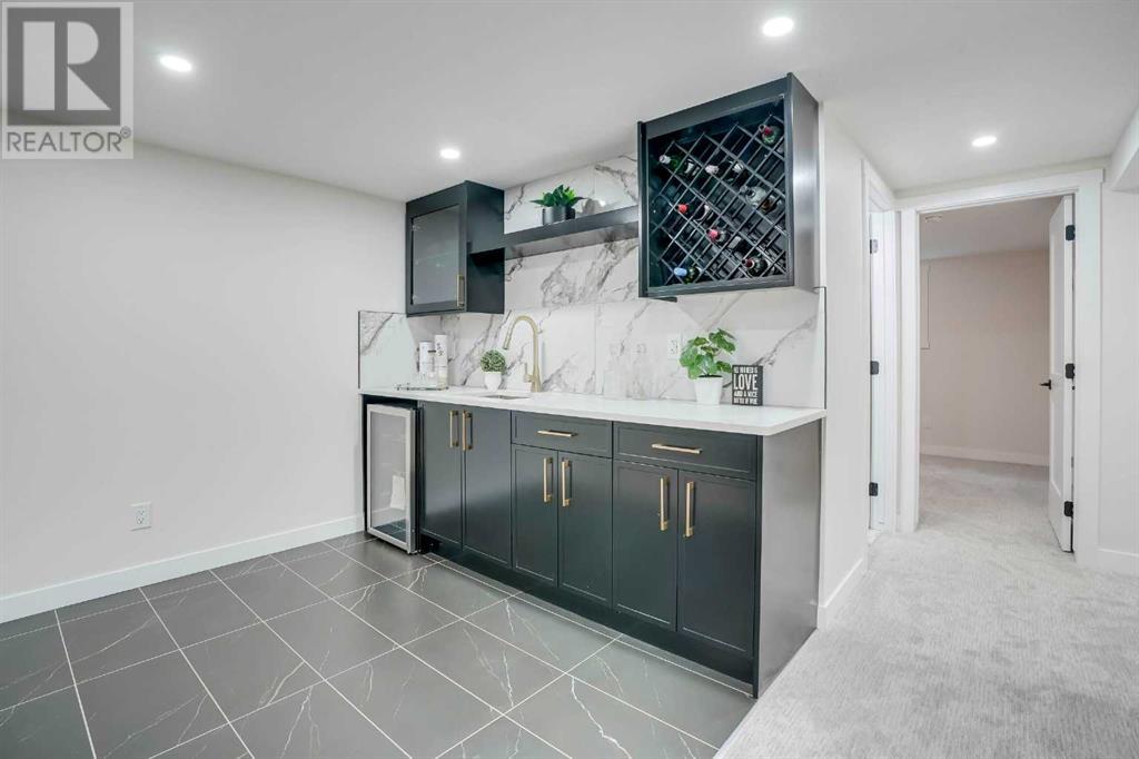 Single Family House Bungalow for Sale in  Hamlet Road SW Haysboro Calgary 