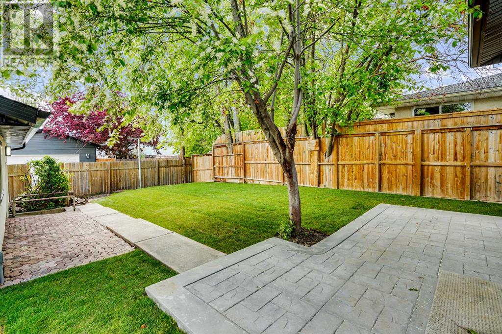 Single Family House Bungalow for Sale in  Hamlet Road SW Haysboro Calgary 