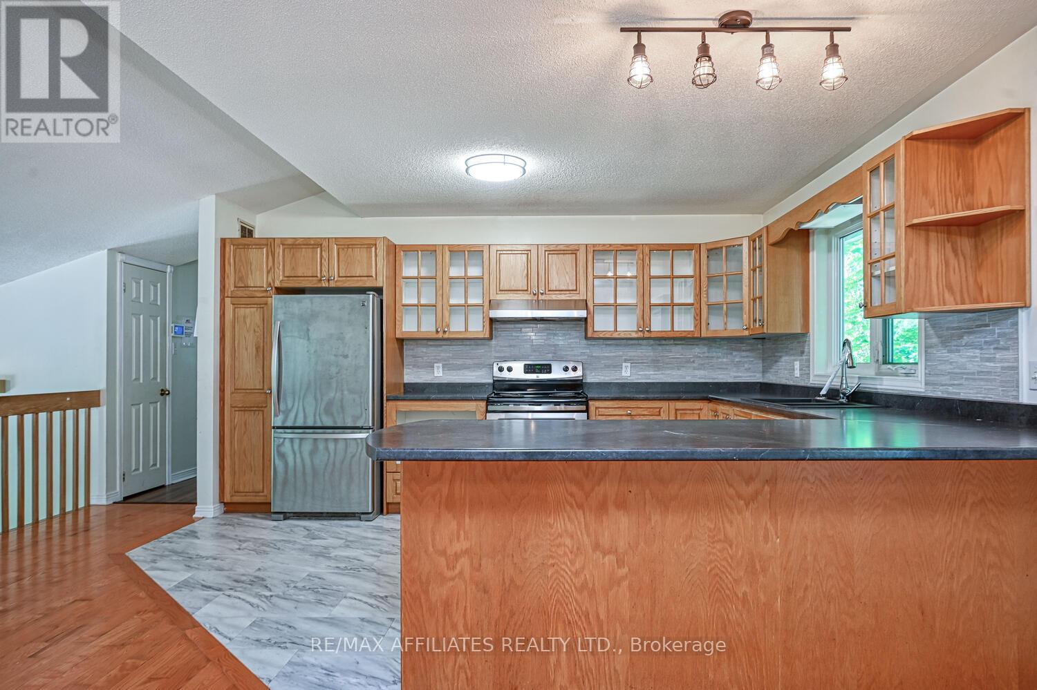 Photo 15 of 122 Church Avenue, Drummond North Elmsley ON