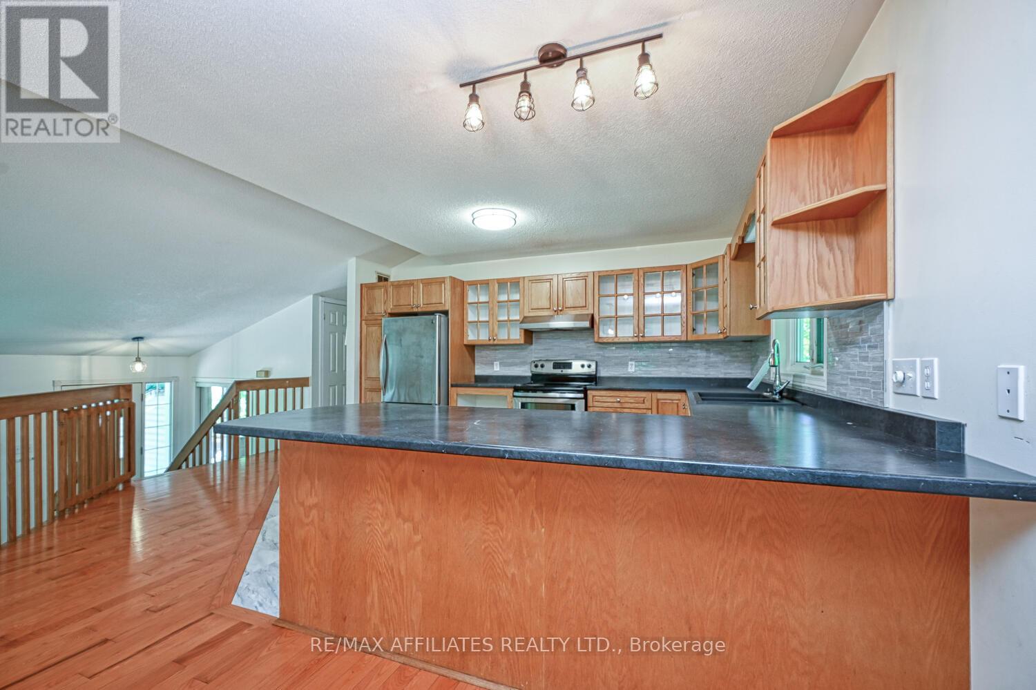 Photo 16 of 122 Church Avenue, Drummond North Elmsley ON