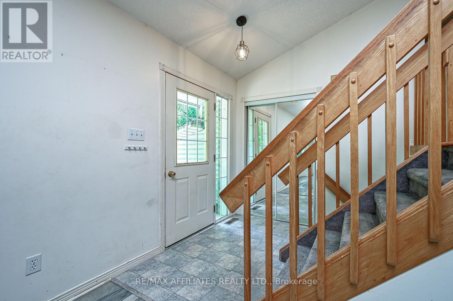 Photo 3 of 122 Church Avenue, Drummond North Elmsley ON