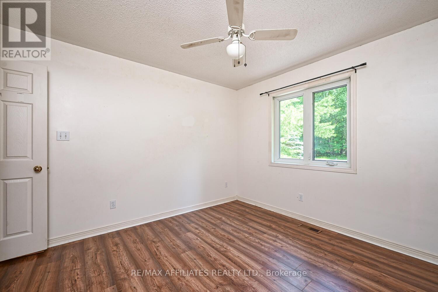 Photo 32 of 122 Church Avenue, Drummond North Elmsley ON