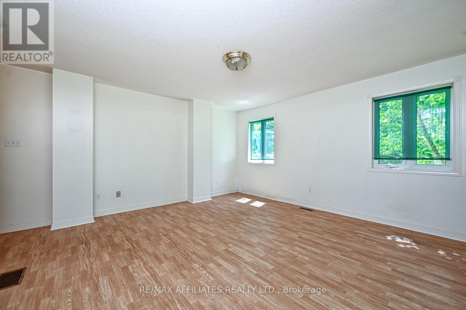 Photo 36 of 122 Church Avenue, Drummond North Elmsley ON