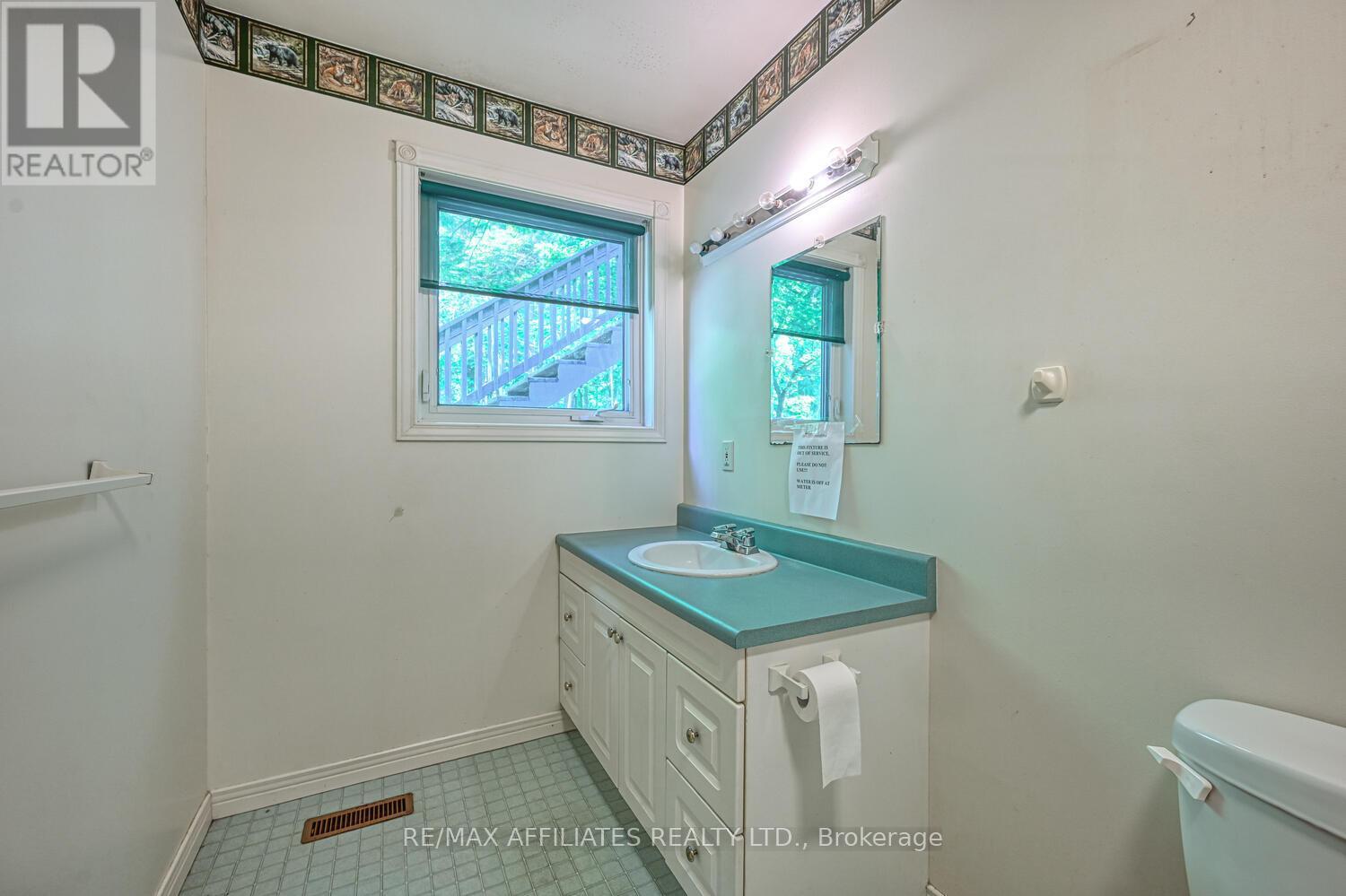 Photo 38 of 122 Church Avenue, Drummond North Elmsley ON
