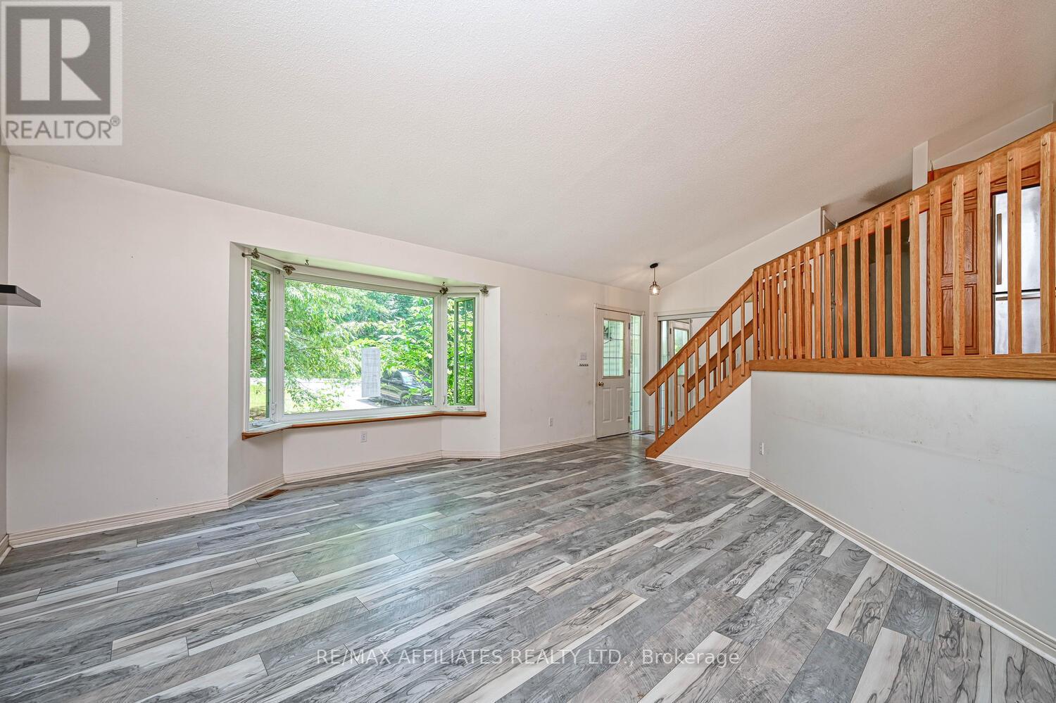 Photo 7 of 122 Church Avenue, Drummond North Elmsley ON