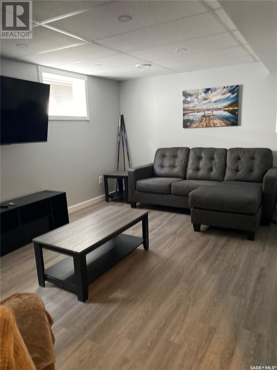 Single Family House Bungalow for Sale in  Grey STREET Regina 