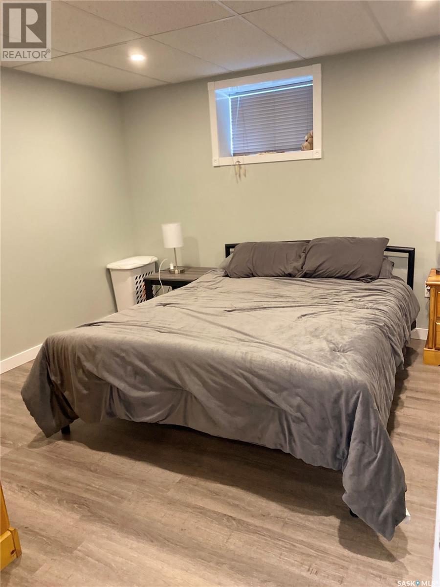 Single Family House Bungalow for Sale in  Grey STREET Regina 