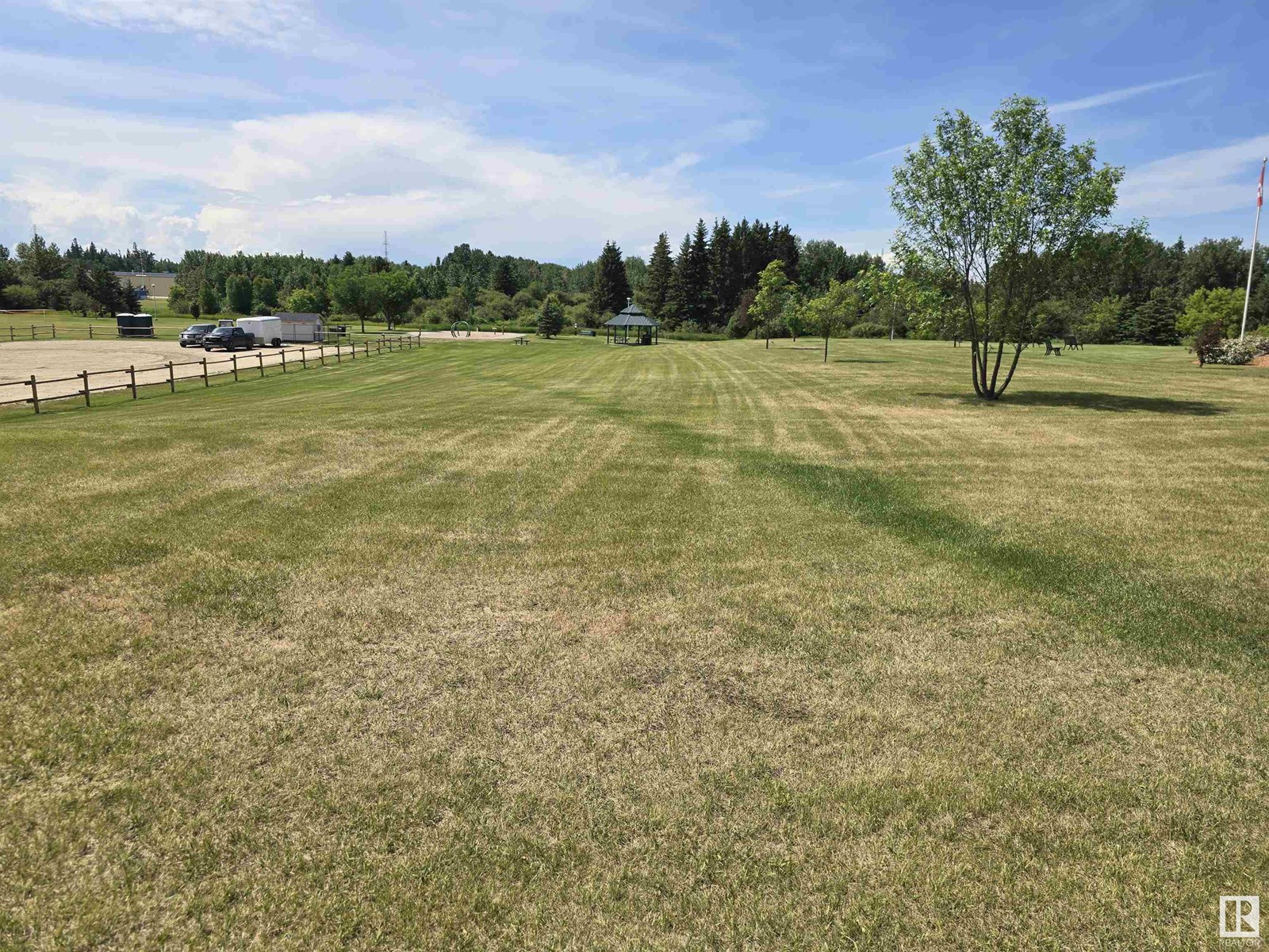 Photo 6 of 5152 48 Av, Millet AB