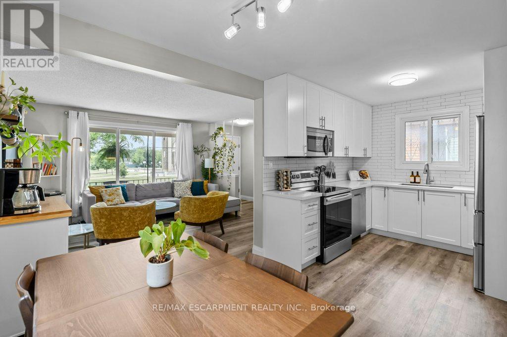 Photo 50 of 82 East 36th Street, Hamilton ON