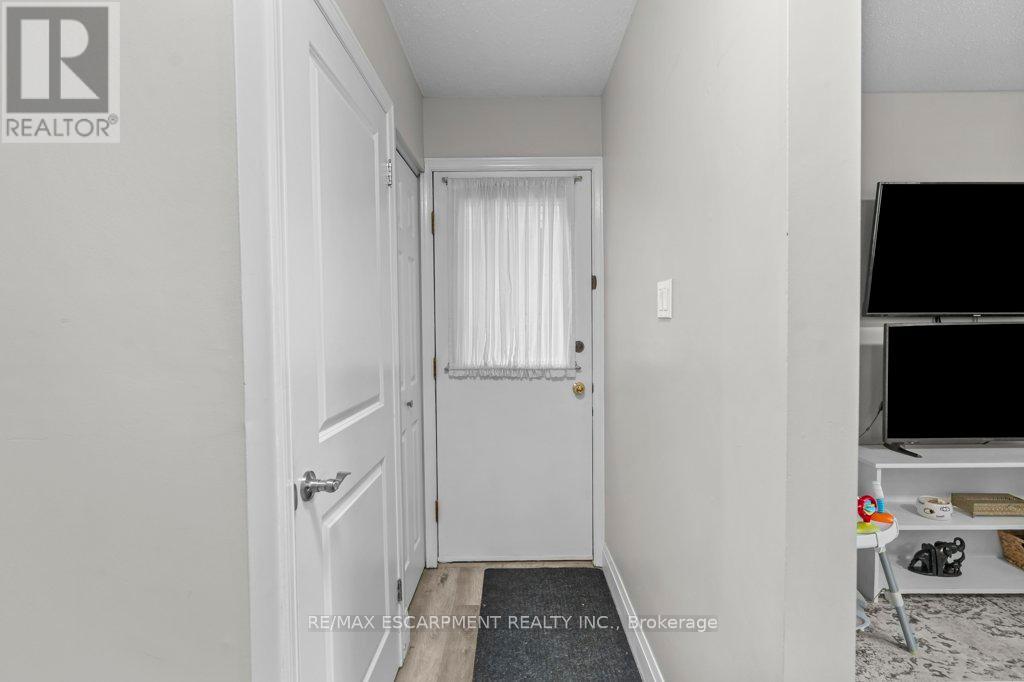 Photo 49 of 82 East 36th Street, Hamilton ON
