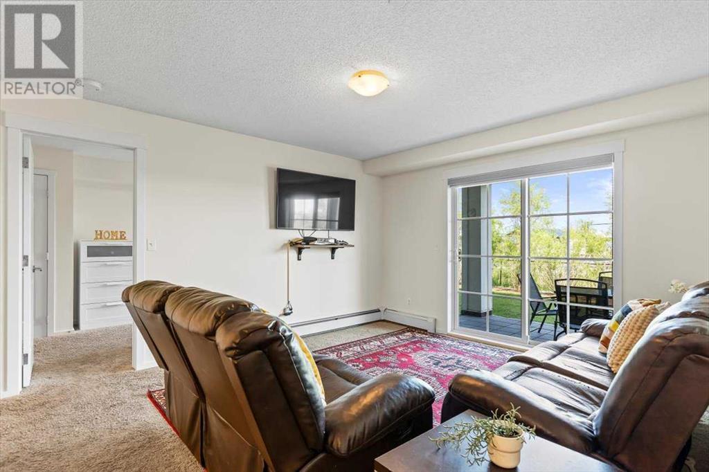 Photo 10 of 4104 279 Copperpond Common Se, Calgary AB