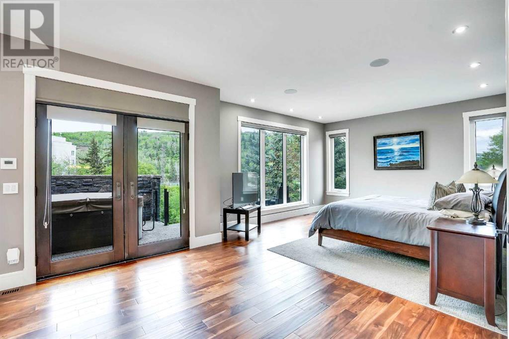 Single Family House for Sale in  Montgomery Avenue NW Montgomery Calgary 