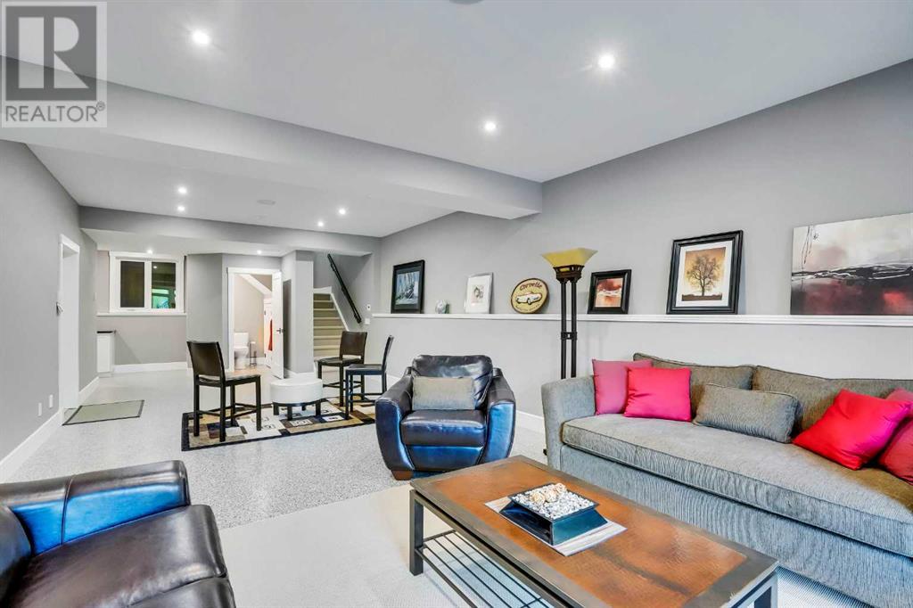 Single Family House for Sale in  Montgomery Avenue NW Montgomery Calgary 