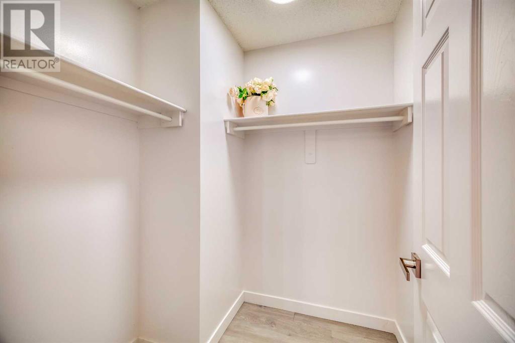 Single Family House for Sale in  Bridlemeadows Manor SW Bridlewood Calgary 