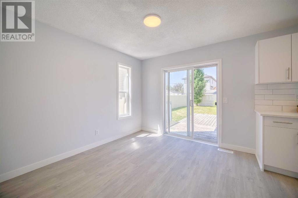 Single Family House for Sale in  Bridlemeadows Manor SW Bridlewood Calgary 