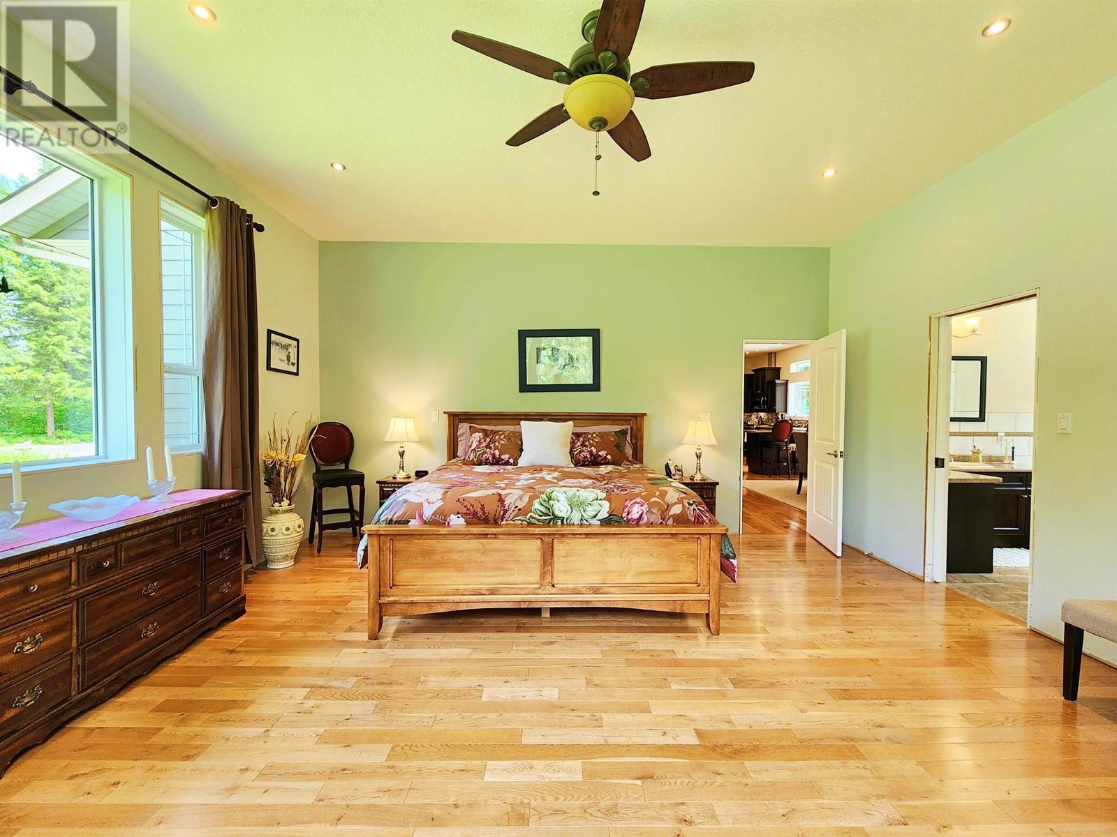 4762 CAROLYN ROAD, Quesnel