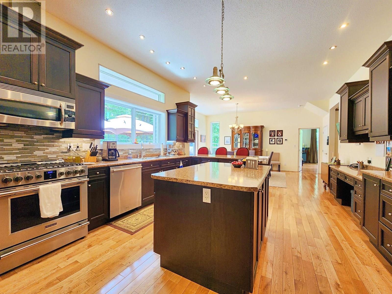 4762 CAROLYN ROAD, Quesnel