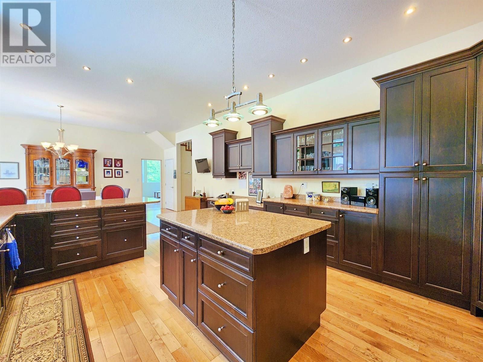 4762 CAROLYN ROAD, Quesnel