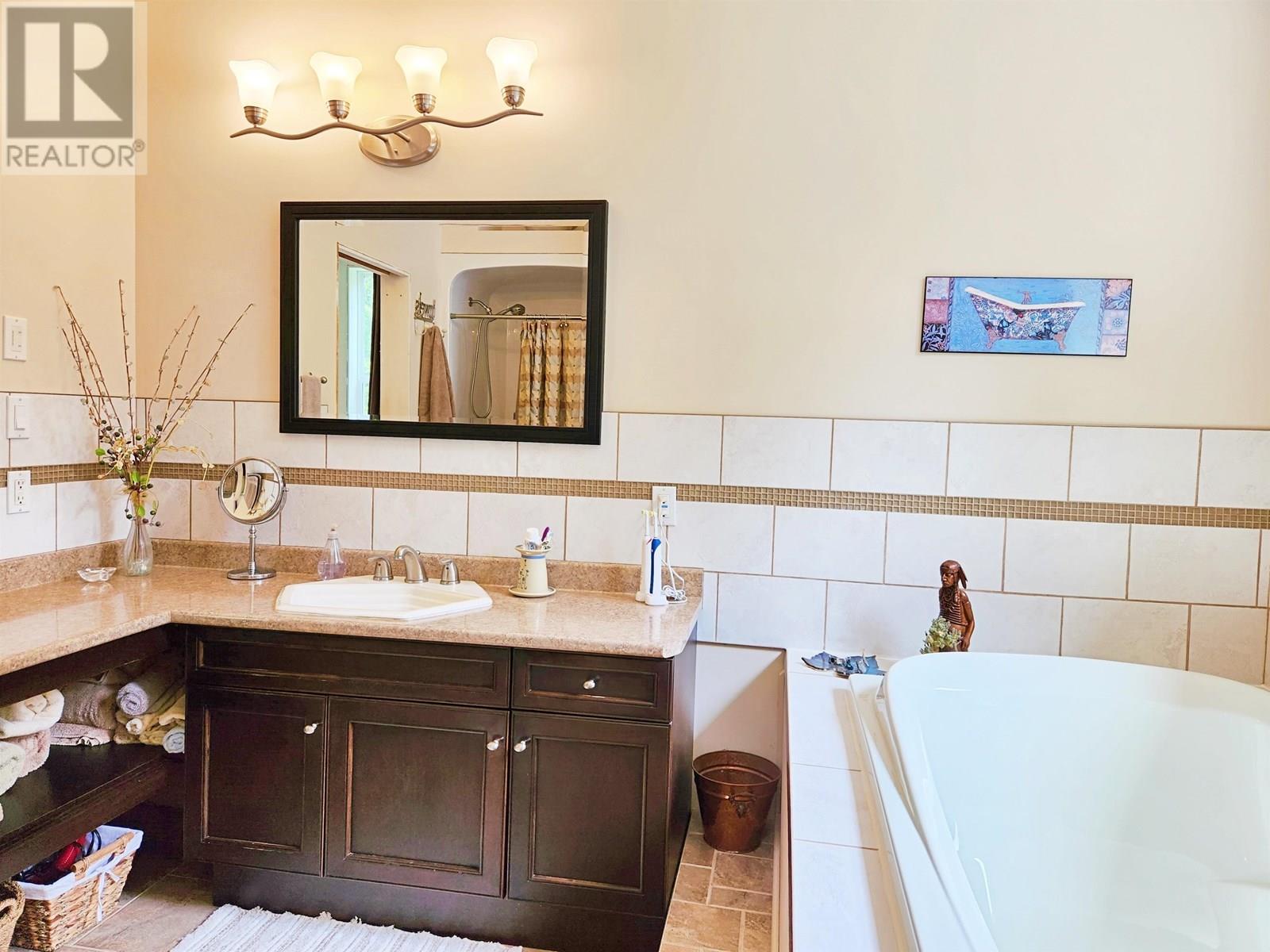 4762 CAROLYN ROAD, Quesnel