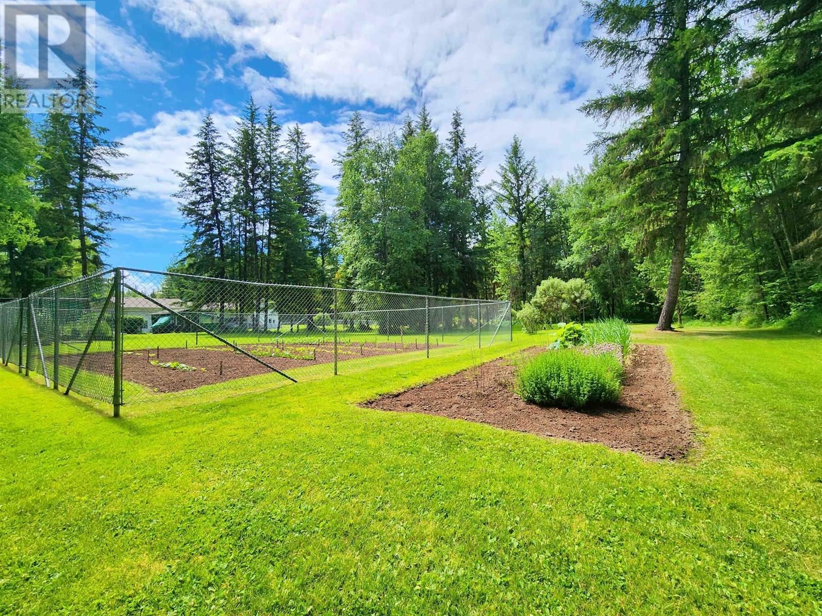 4762 CAROLYN ROAD, Quesnel