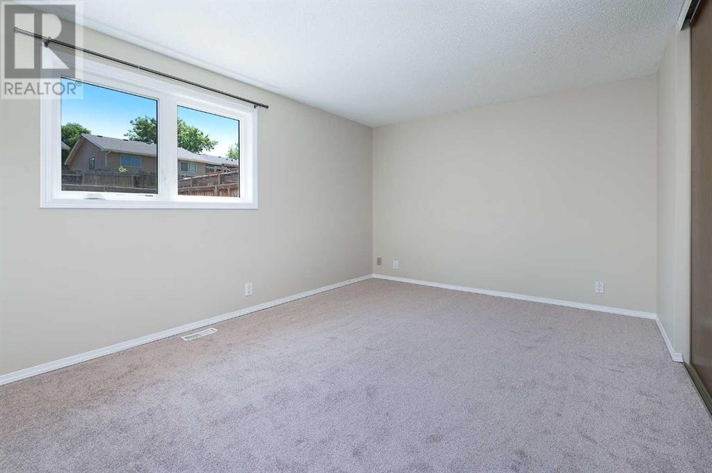 Single Family House Bungalow for Sale in  Macewan Park Road NW MacEwan Glen Calgary 