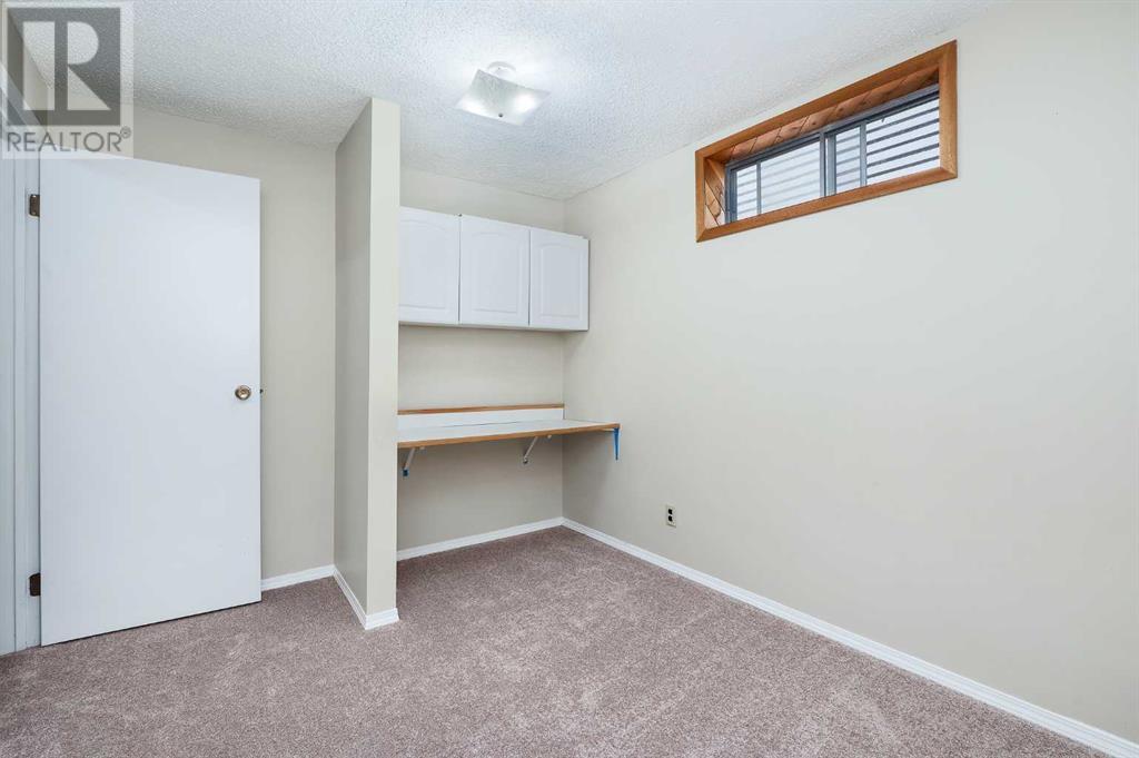 Single Family House Bungalow for Sale in  Macewan Park Road NW MacEwan Glen Calgary 