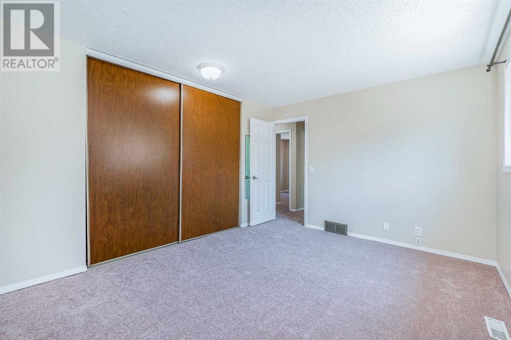 Single Family House Bungalow for Sale in  Macewan Park Road NW MacEwan Glen Calgary 