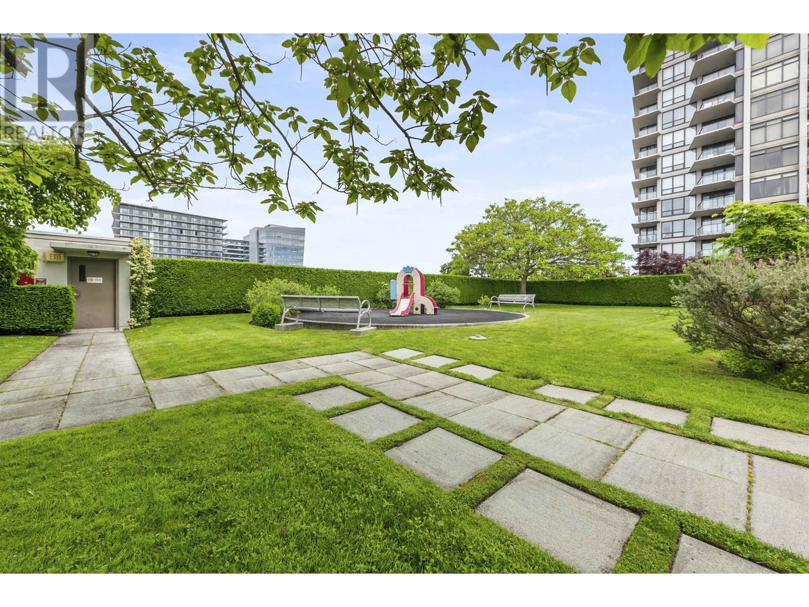 Photo 13 of 711 5811 No 3 Road, Richmond BC