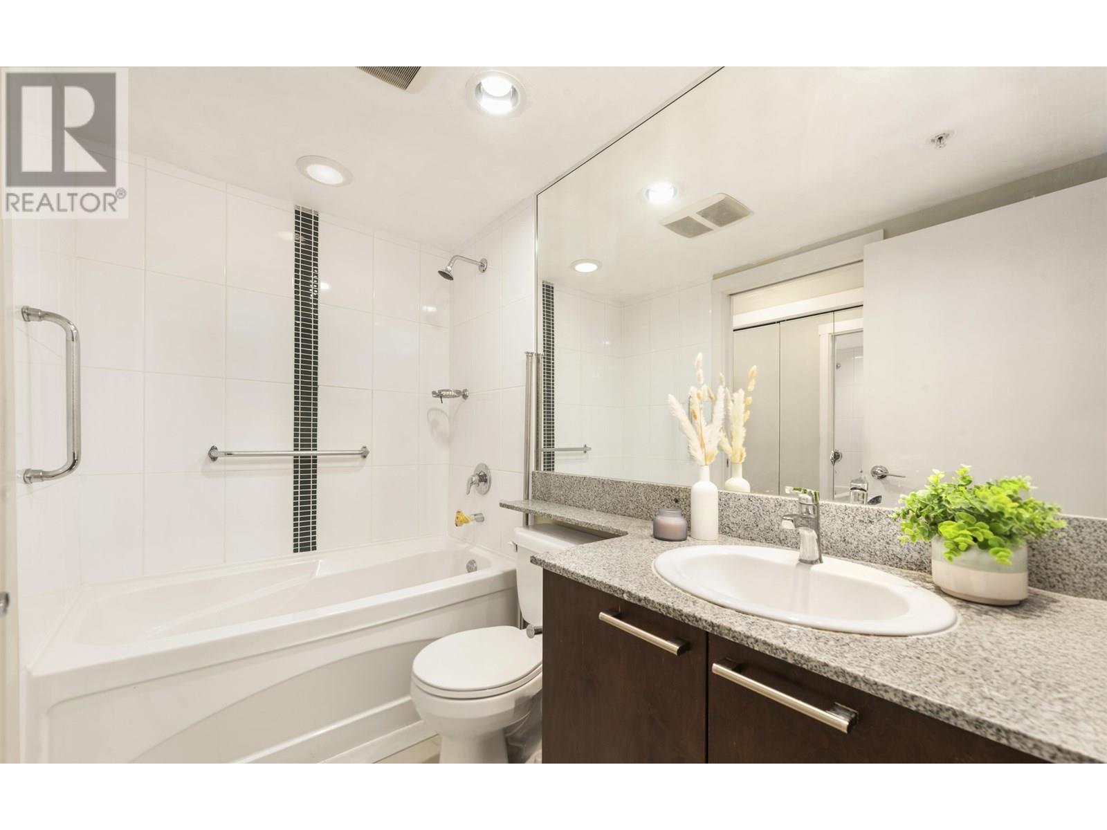 Photo 9 of 711 5811 No 3 Road, Richmond BC