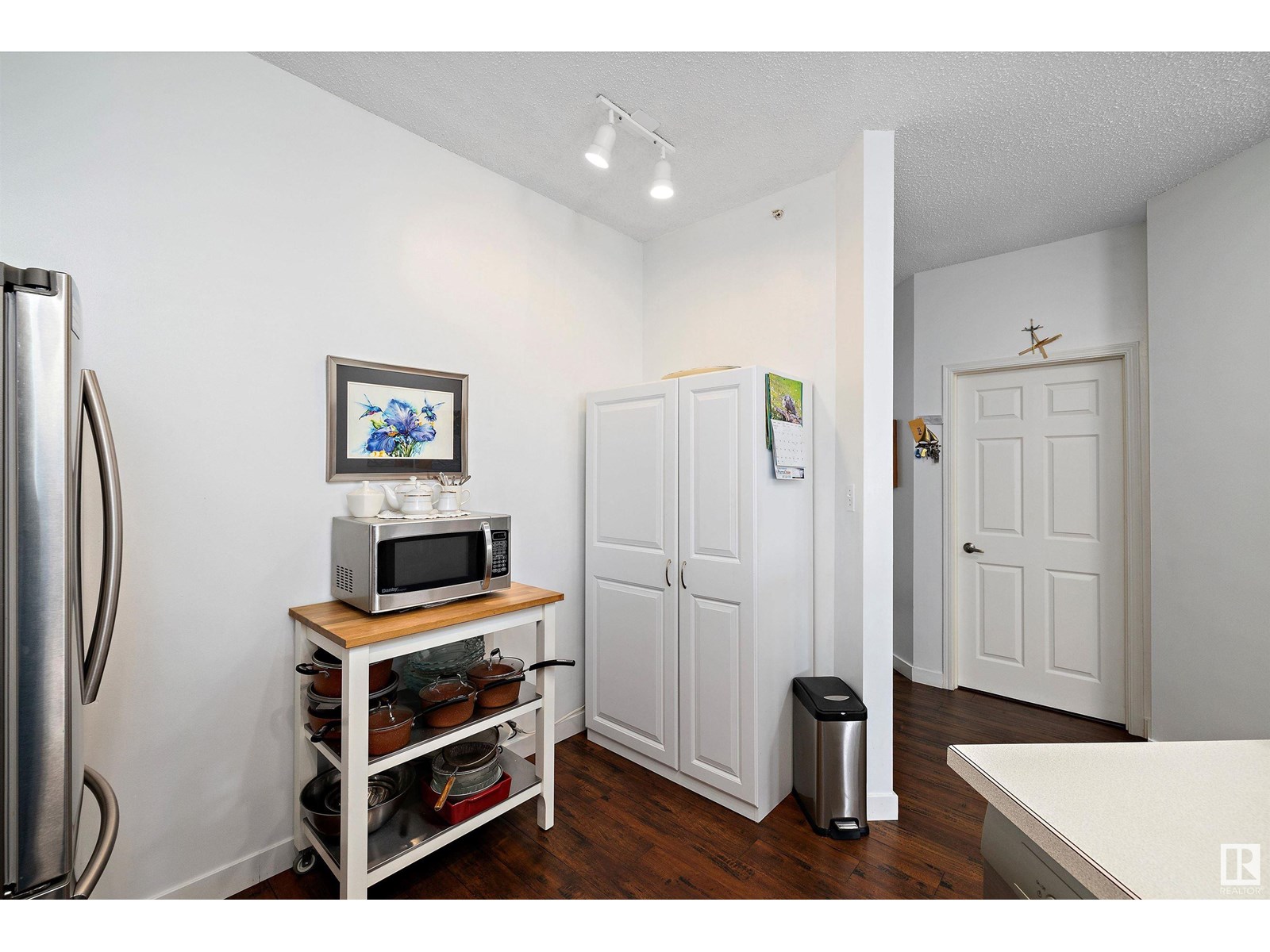 Photo 10 of 503 11716 100 Av Nw, Edmonton AB