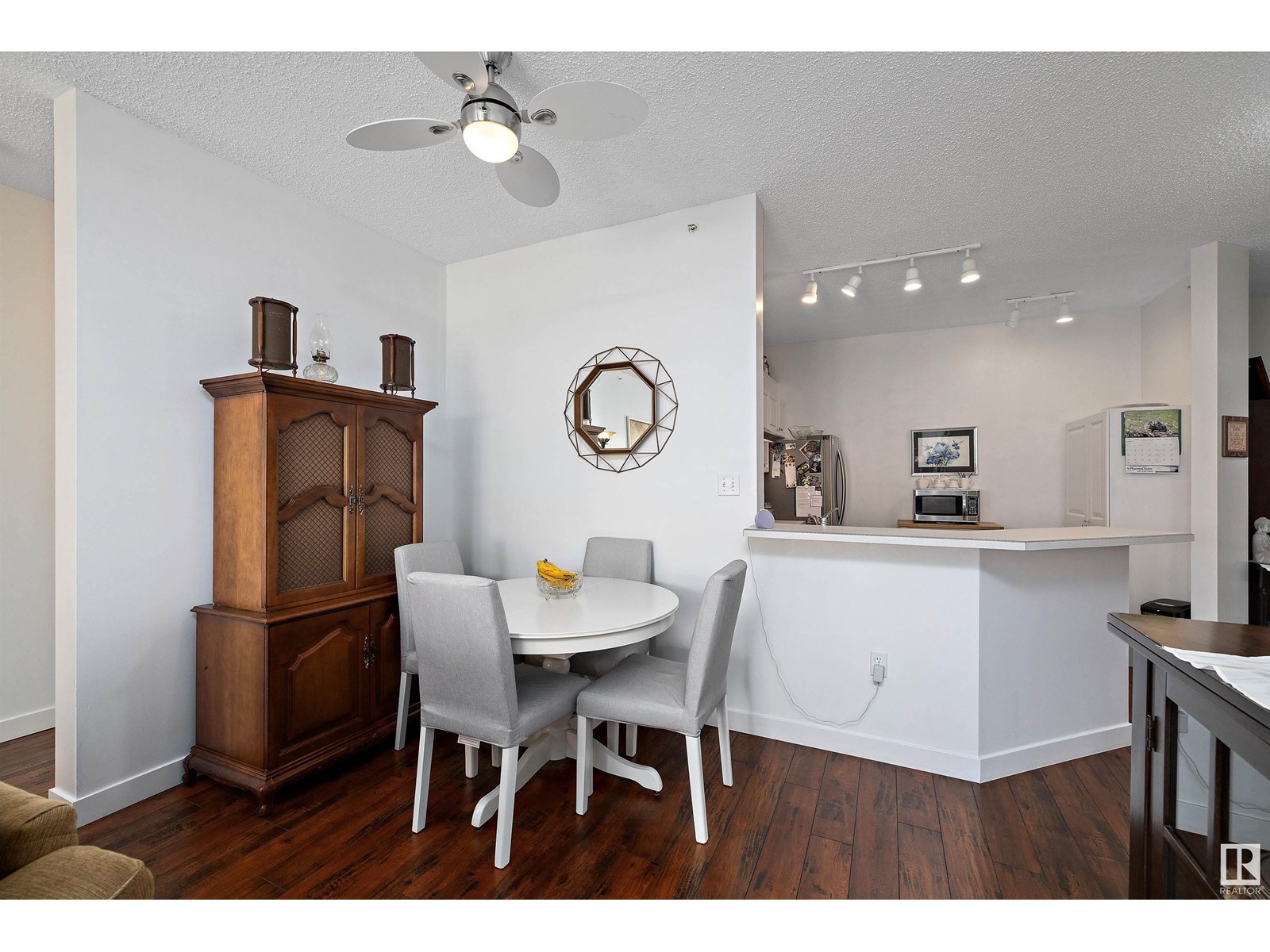 Photo 11 of 503 11716 100 Av Nw, Edmonton AB