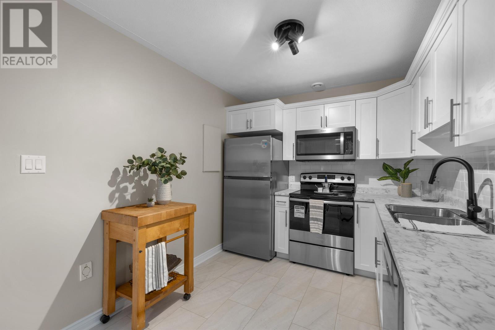 Photo 9 of 110 4 24 Waterview Heights, Charlottetown PE