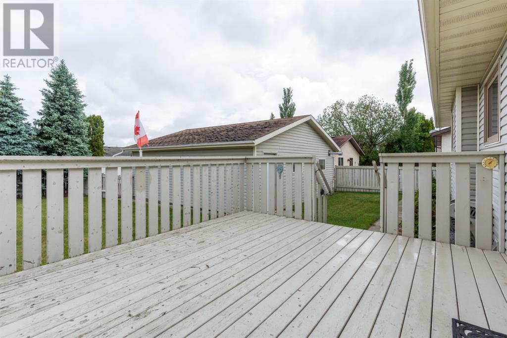 Single Family House Bungalow for Sale in   Avenue Victoria Park Camrose 