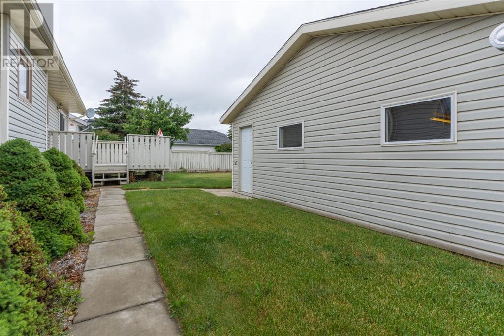 Single Family House Bungalow for Sale in   Avenue Victoria Park Camrose 