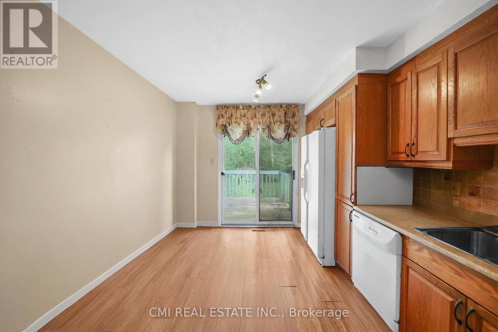 Photo 12 of 864 Lebanon Drive, Innisfil ON