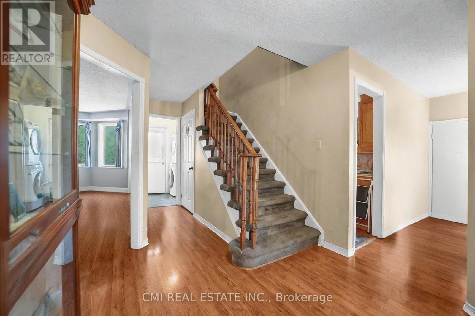 Photo 10 of 864 Lebanon Drive, Innisfil ON