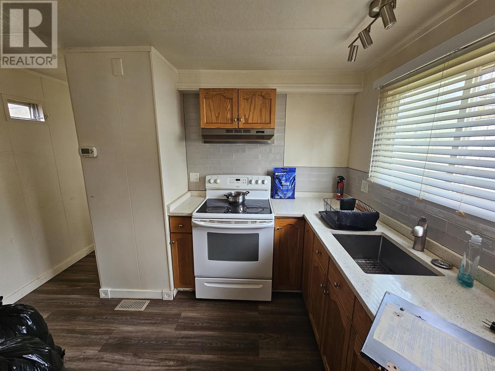 194 1413 SUNSHINE COAST HIGHWAY, Gibsons