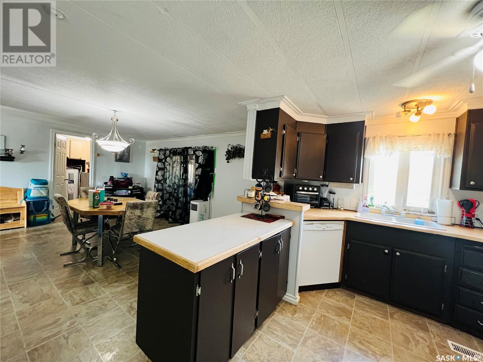 Single Family House Mobile Home for Sale in #   th AVENUE NW Swift Current 